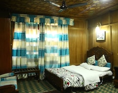 Hotel Houseboats - Aziz Palace (Srinagar, Indija)