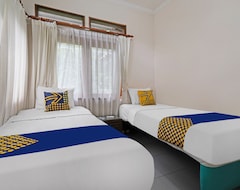 Hotel Oyo 92121 Mitra Dago Antapani Syariah (West Bandung, Indonesien)
