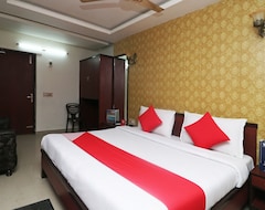 OYO 28053 Hotel Gayatri Palace (Agra, Indija)