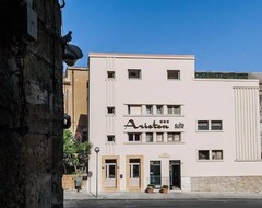 فندق Ariston Suite (بياتسا ارميرينا, إيطاليا)