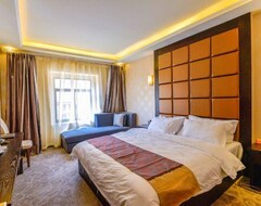 Khách sạn Yiju Holiday Hotel (Daocheng, Trung Quốc)