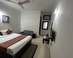 Khách sạn OYO 7655 Om Paradise Hotel (Delhi, Ấn Độ)