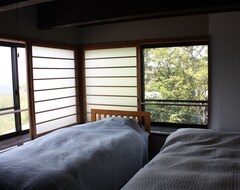 Koko talo/asunto Irohanihohetou Lodge (Oita, Japani)