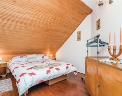 Toàn bộ căn nhà/căn hộ 4 Bedroom Accommodation In Plaski (Brinje, Croatia)