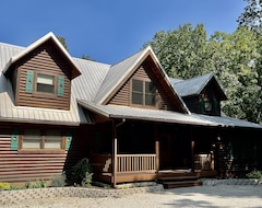 Entire House / Apartment Spectacular Log Home...12 Acres On Private Cove, Lakefront (Shell Knob, USA)