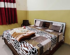 Otel Oyo 93311 Relax Inn Residency (Bulandshahr, Hindistan)