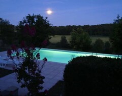 Casa rural Hillside Farmhouse With 12m X 6m Pool In Panoramic Countryside. (Grand-Brassac, Francuska)