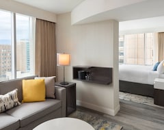 Khách sạn Delta Hotels by Marriott Vancouver Downtown Suites (Vancouver, Canada)