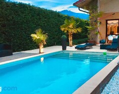 Toàn bộ căn nhà/căn hộ Four Bedroom Chalet With Private Pool In The Heart Of Rioja Alavesa (Laguardia, Tây Ban Nha)