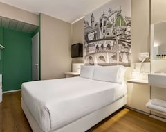 Hotel Concorde (Florence, Italy)