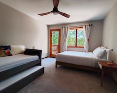 Hele huset/lejligheden Luxury Forest Retreat W/ Pool & Sauna - 6 Bedrooms (Marietta, USA)