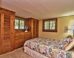 Casa/apartamento entero Lake Wallenpaupack Lakefront In Sunny Point - 4 Bedroom Sleeps 8-10 (Lakeville, EE. UU.)