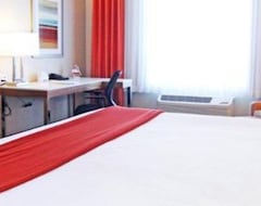 Khách sạn Holiday Inn Express And Suites Calgary University, An Ihg Hotel (Calgary, Canada)