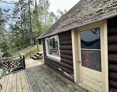 Entire House / Apartment Rare 1930s Log Cabin With Modern Plumbing (Nestor Falls, Canada)