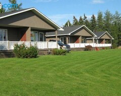 Resort McIntyre's Cottages (Baddeck, Canada)