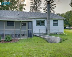 Hele huset/lejligheden Quaint Horseheads Home With Screened-in Patio! (Horseheads, USA)