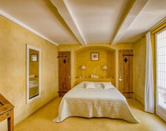 Hotel Le Mas De La Noria (La Cadiere d'Azur, France)