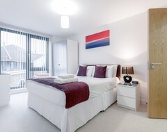 Toàn bộ căn nhà/căn hộ Roomspace Serviced Apartments - Queensway (Redhill, Vương quốc Anh)