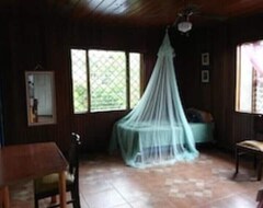 Hele huset/lejligheden Carribean 2 Bedroom Bungalow Walking Distance To The Black Beach And The Village (Limón, Costa Rica)