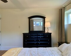 Toàn bộ căn nhà/căn hộ New Luxury Home! Near Princeton Sleeps 7 (Princeton Meadows, Hoa Kỳ)