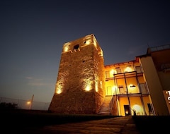 Khách sạn Torre Della Loggia - Dimora Storica - Ortona (Ortona, Ý)