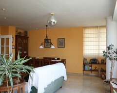Casa/apartamento entero Nice Room For Rent With Bathroom In Urb. With Pool And Next To The Beach (Alicante, España)