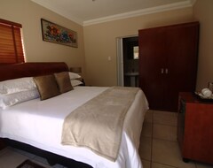 Khách sạn Lakeview Boutique Hotel & Conference Center (Benoni, Nam Phi)