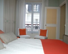 Casa/apartamento entero Lovely Parisian Apartment In An Authentic Parisian Setting (París, Francia)