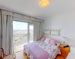 Entire House / Apartment Oceana Suites Frente A Playa Brava (Punta del Este, Uruguay)