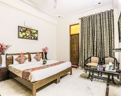 Hotel FabExpress Silver Inn Sector 52 (Noida, India)