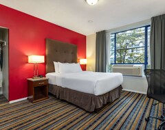 Khách sạn Quality Inn & Suites (Vancouver, Canada)
