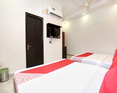 Hotel OYO 16960 Atithi Residency (Amritsar, India)