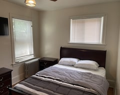 Koko talo/asunto A Comfortable Home For You (Trenton, Amerikan Yhdysvallat)