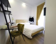 Khách sạn Baby Hotel (Turin, Ý)