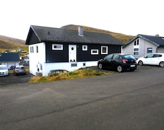 Hele huset/lejligheden Pouls Airport Guesthouse - PHD Car Rent (Sørvágur, Færøerne)