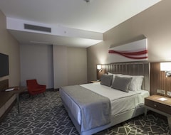 Hotel Ramada By Wyndham Istanbul Alibeykoy (Istanbul, Tyrkiet)