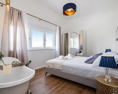 Khách sạn 4 Bedroom Accommodation In Benkovac (Benkovac, Croatia)