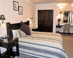 Hotel Ipe Tombe Guest Lodge Midrand (Midrand, South Africa)