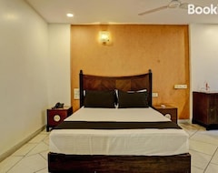 Super Oyo Flagship Hotel Golden Nest (Thane, Indien)