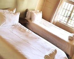 Toàn bộ căn nhà/căn hộ Remarkable 3-bed Cottage In Nyanga (Nyanga, Zimbabwe)