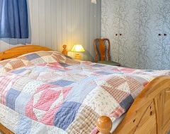 Cijela kuća/apartman 5 Bedroom Accommodation In Kjerstad (Haram, Norveška)