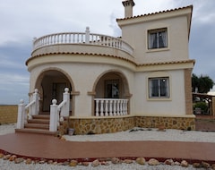 Toàn bộ căn nhà/căn hộ Alicante Area, Private Villa, Private Swimming Pool And Air Con And Wi Fi (Monforte del Cid, Tây Ban Nha)