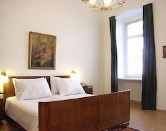 Hotel Apartments Maximillian (Vienna, Austria)