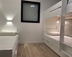 Cijela kuća/apartman House - 8 People - 3 Bedrooms (Le Trévoux, Francuska)