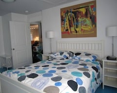 Entire House / Apartment Elberta/frankfort, Water Views, Near Beach, Sleeps 8, $1300/wk (Elberta, USA)