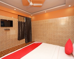 Hotel OYO 22663 Qlark Rooms & Lawn (Delhi, Indien)