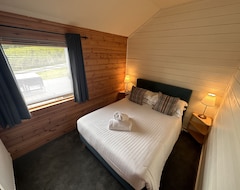 Hele huset/lejligheden Premium Woodland Lodge With Hot Tub And Woodburner (Pitlochry, Storbritannien)