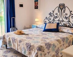 Hotel Ischia Onda Blu (Forio, İtalya)