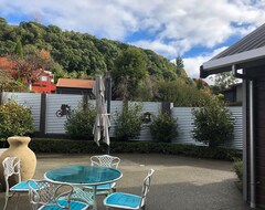 Hotel Acacia Sunrise (Taupo, New Zealand)
