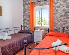 Entire House / Apartment 3 Bedroom Accommodation In VÉlez MÁlaga (Vélez-Málaga, Spain)